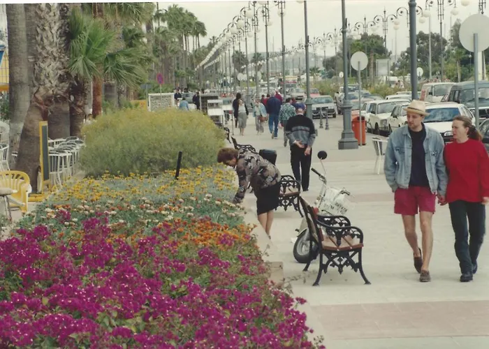 Palm Sea Lägenhetshotell